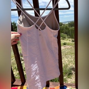 Lululemon top